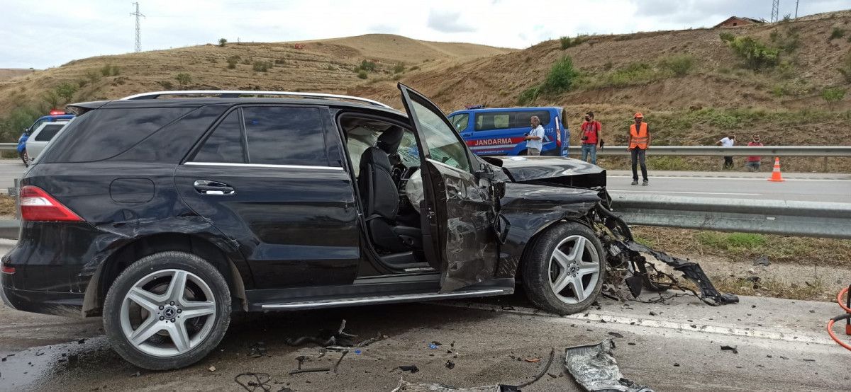 Amasya da otomobil kazası: 2 ölü, 5 yaralı #2