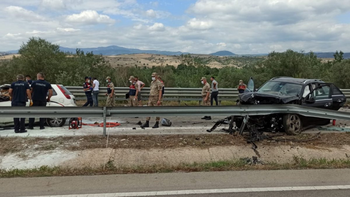 Amasya'da otomobil kazası: 2 ölü, 5 yaralı