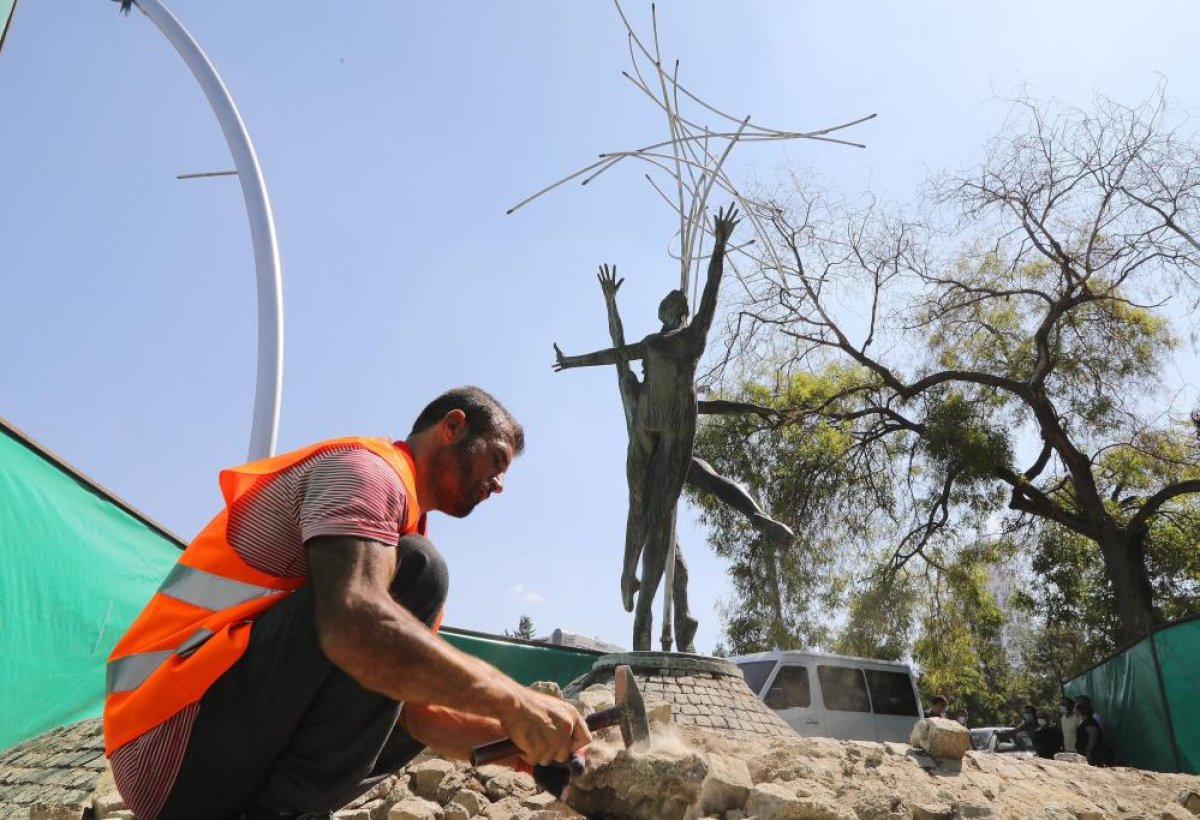 CHP, Çankaya da eskiyen heykeli bakıma aldı #3