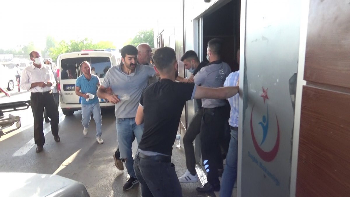 Diyarbakır’da liste kavgası hastane acilinde devam etti #1