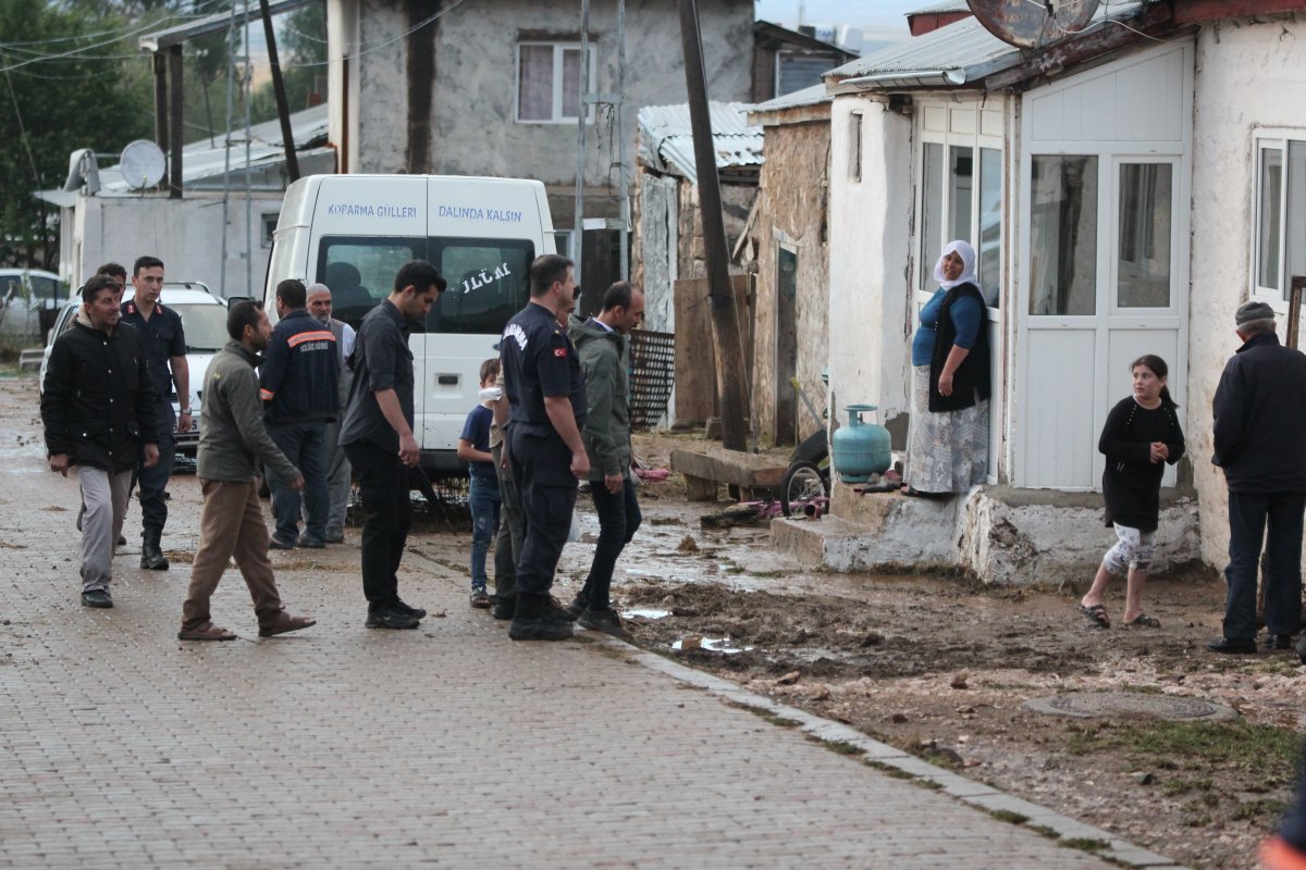 Kayseri’de 50 haneli mahalleyi sel bastı #3