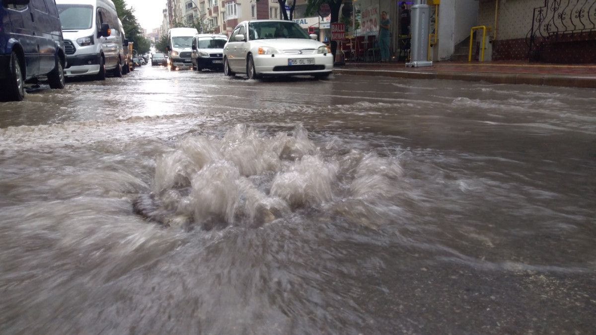 Sinop ve Samsun da sağanak yağış, seli beraberinde getirdi #8