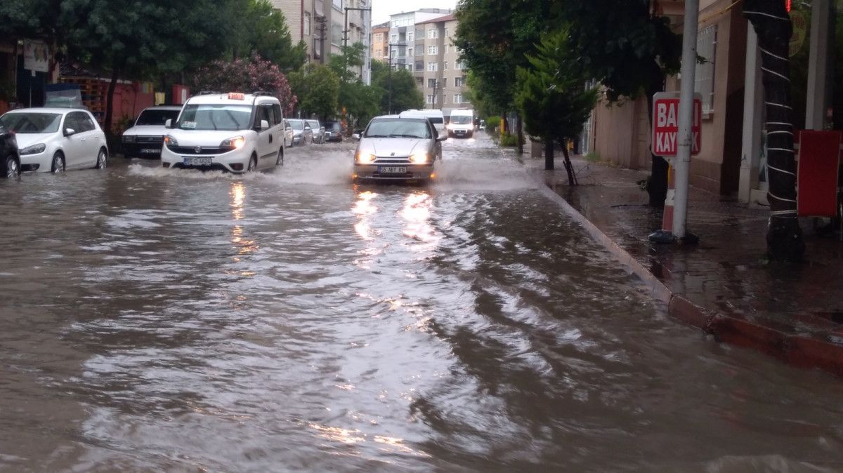 Sinop ve Samsun da sağanak yağış, seli beraberinde getirdi #10