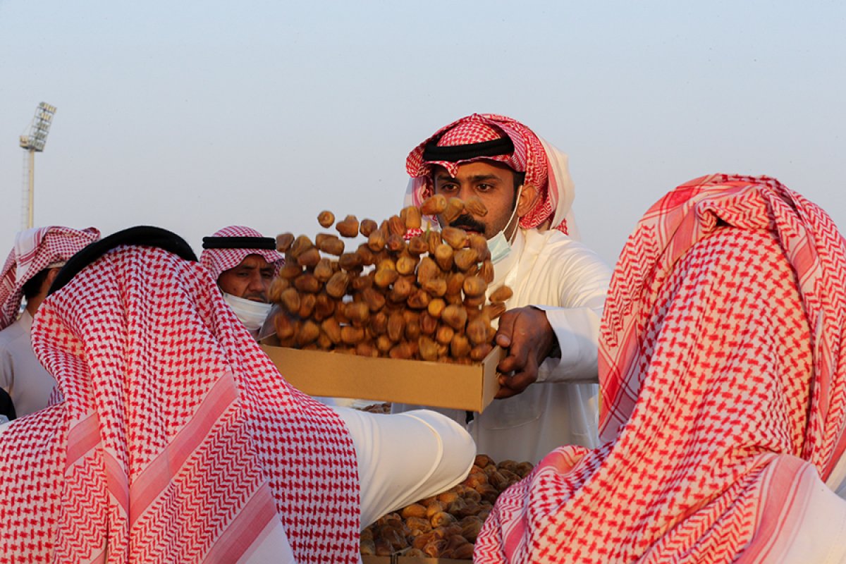 Suudi Arabistan da hurma pazarı kuruldu #5