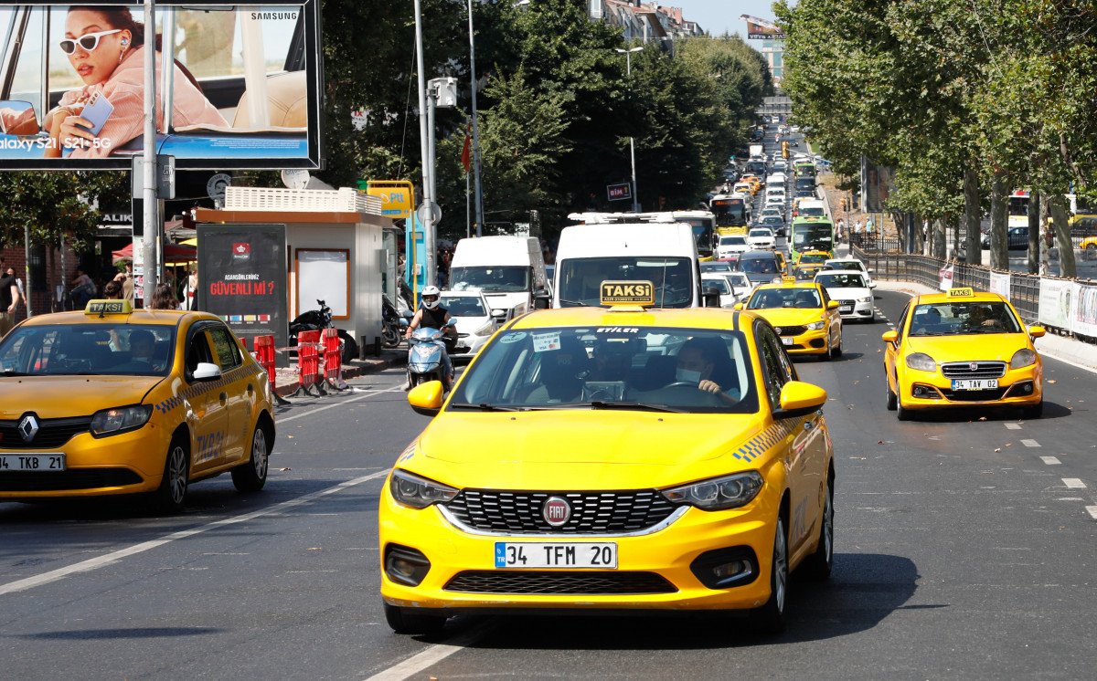 Taksiciler ve müşteriler arasında ücretli yol meselesi #3