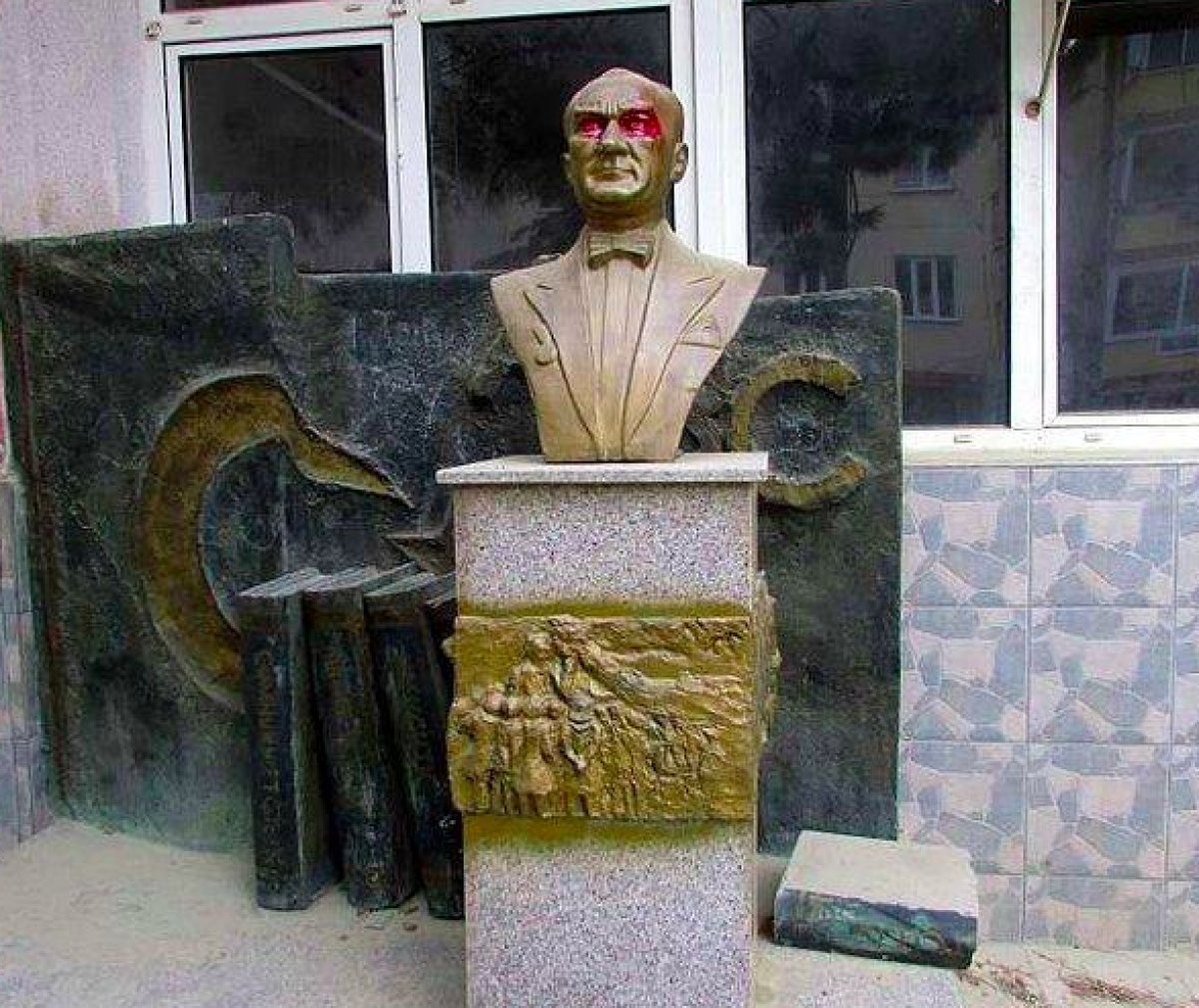 Tekirdağ da 3 farklı okulda Atatürk büstüne saldıran şüpheliye 29 yıla kadar hapis istemi #3