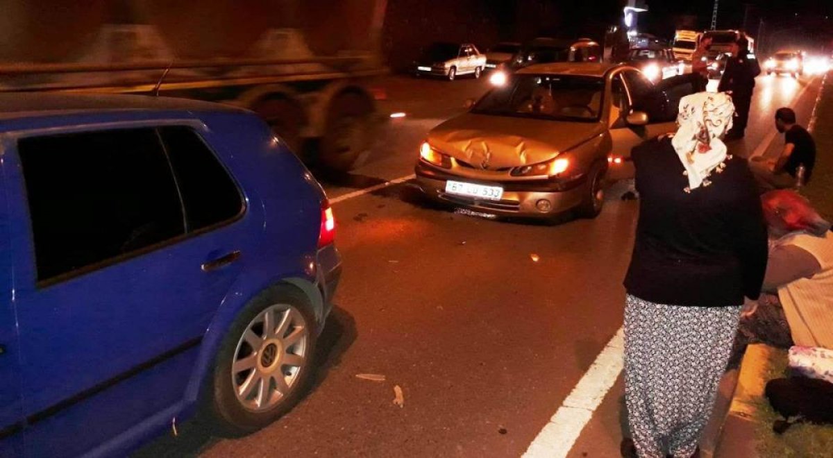 Zonguldak ta iki otomobilin çarpışması sonucu 4 kişi yaralandı #1
